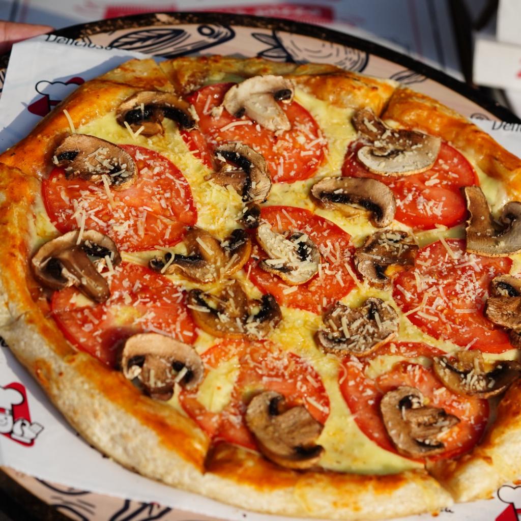 Pizza artesanal Parma - Ziru's Pizza & Panzarotti